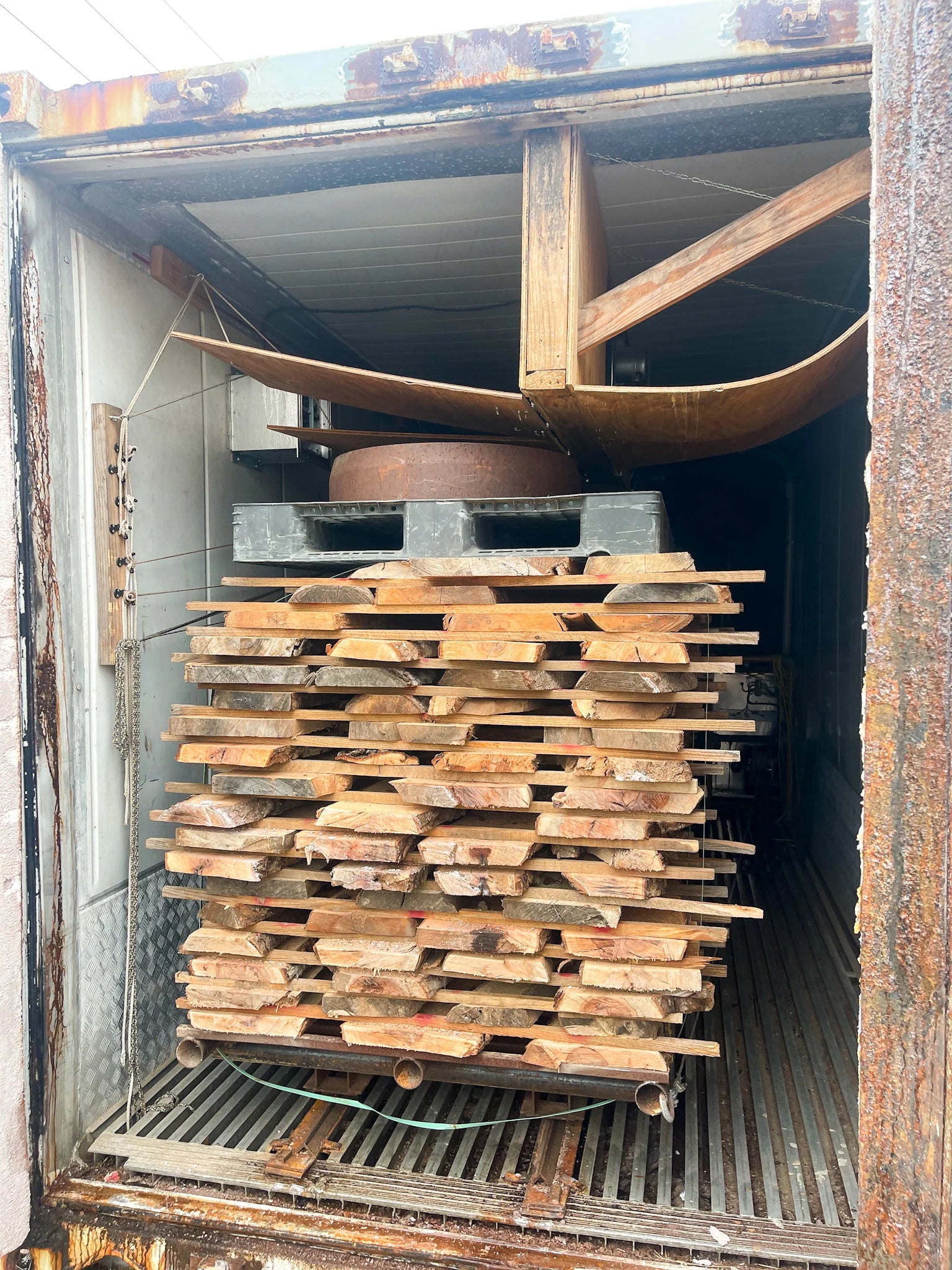 Inside Tin Roof: Why Kiln-Dried Lumber Matters