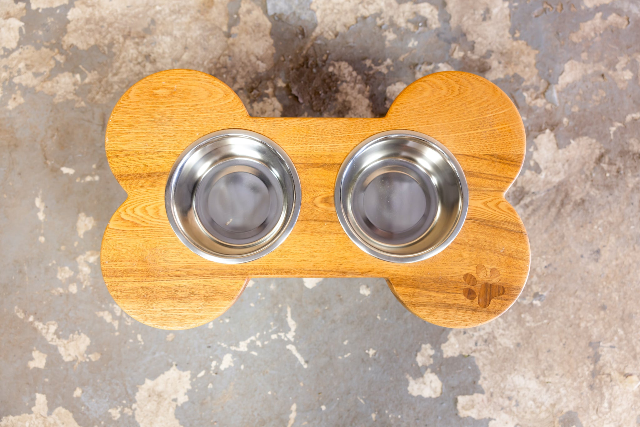 Blue Lacy Bone-Shaped Dog Feeding Station