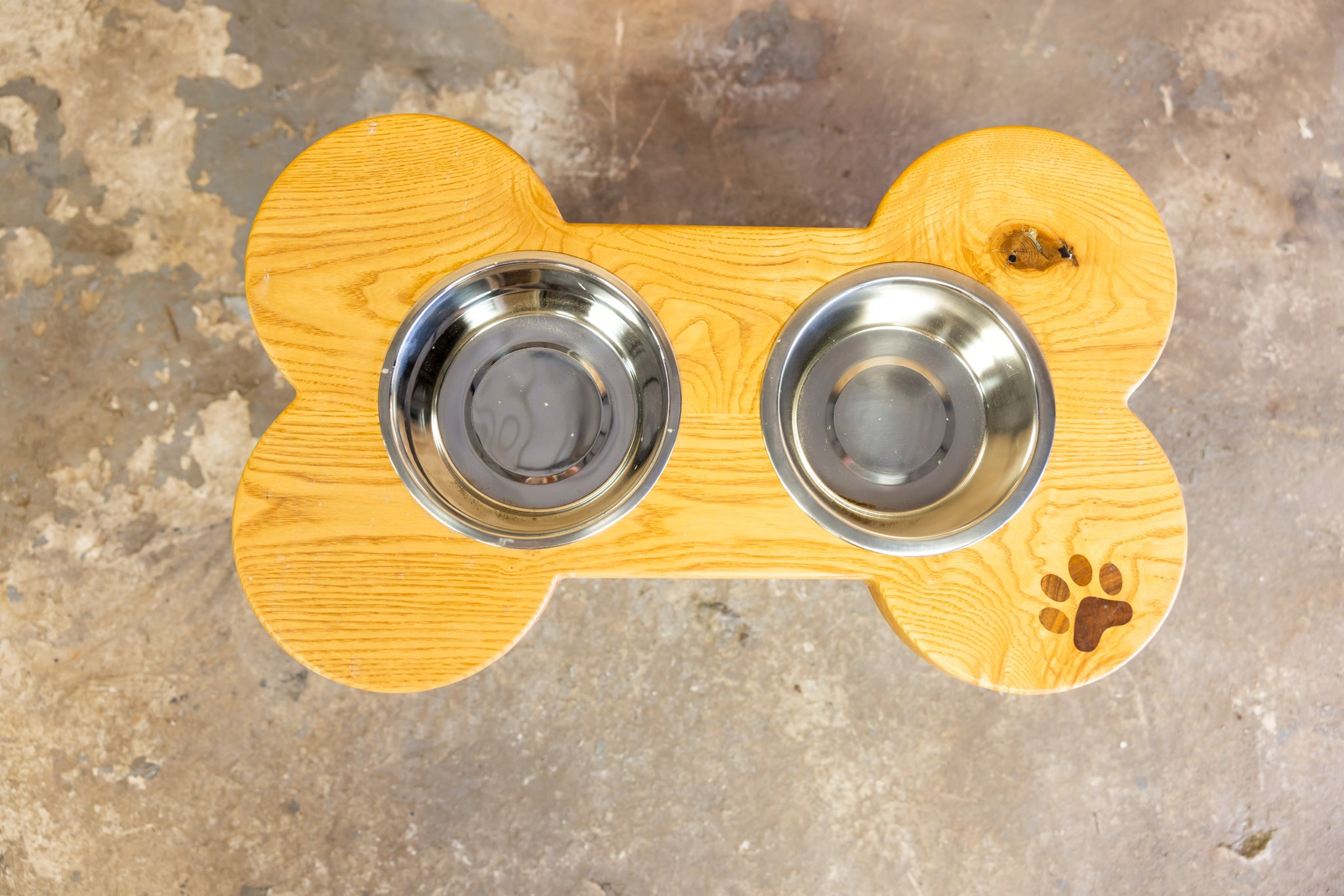 Blue Lacy Bone-Shaped Dog Feeding Station